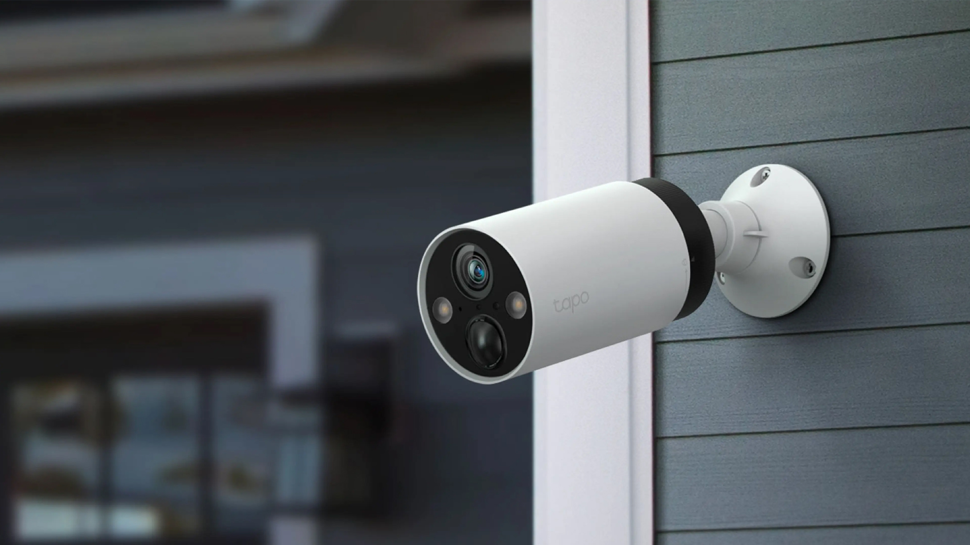 Get $50 Off This Combined Security Camera and Floodlight From Tapo